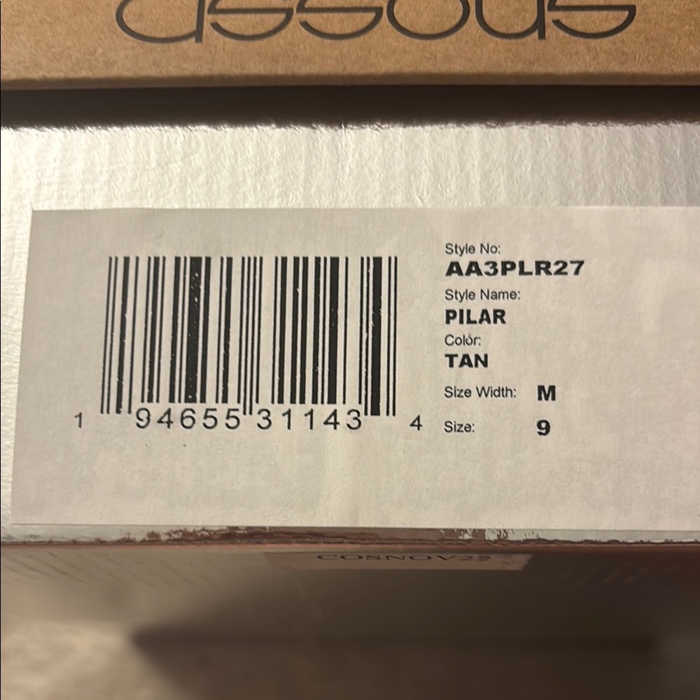 NWT. Andre Assous Size 39 Women's Tan Wedge Sandals - Picture 2 of 3